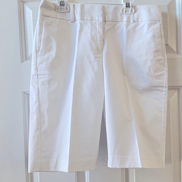 Ann Taylor Pants - Bermuda shorts